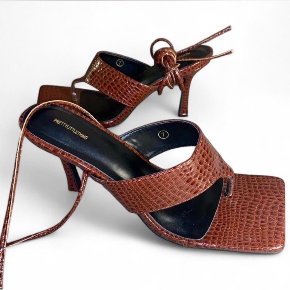 SOLD❌ Faux Leather Strappy Thong Heels